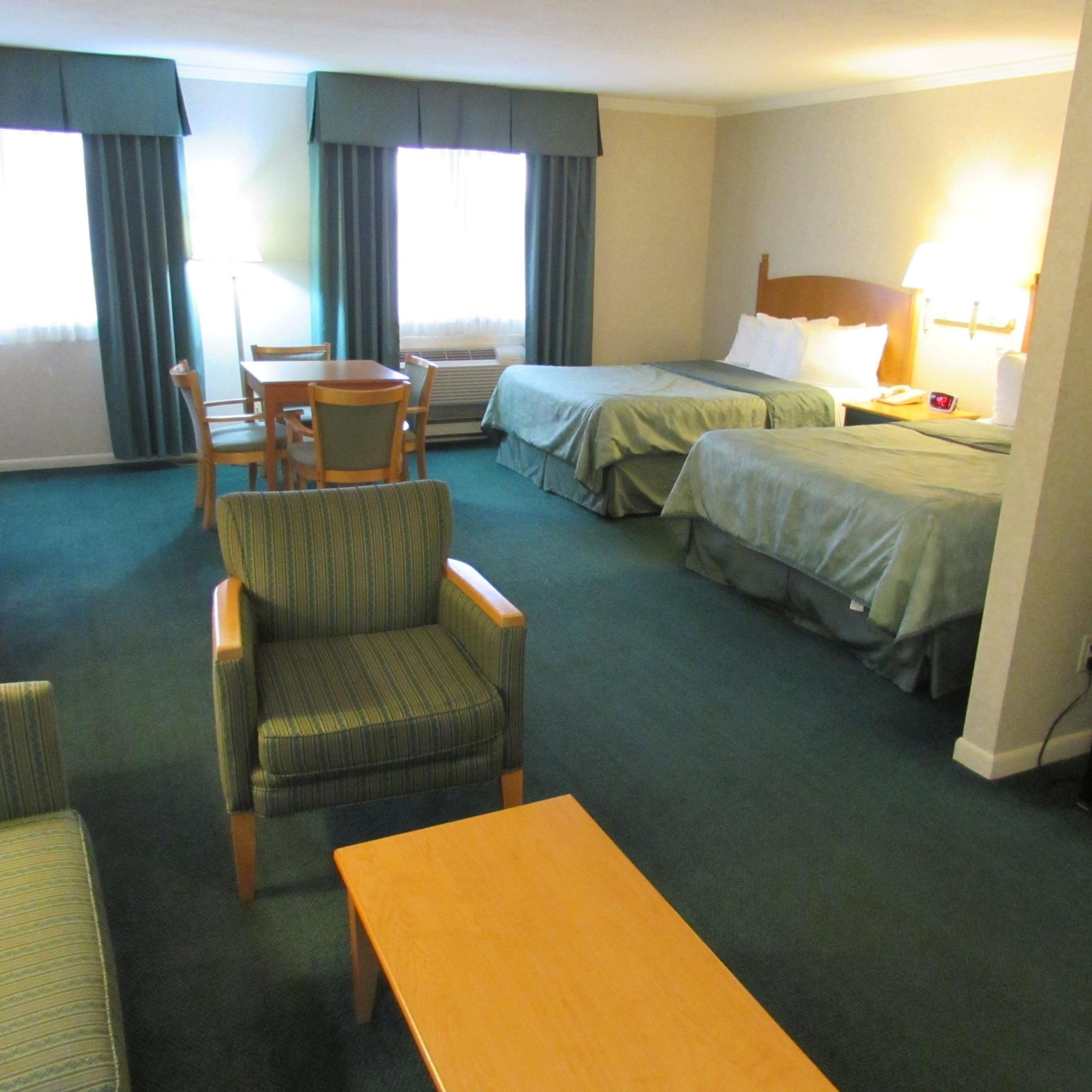 Magnuson Grand Pioneer Inn And Suites Escanaba Exterior photo