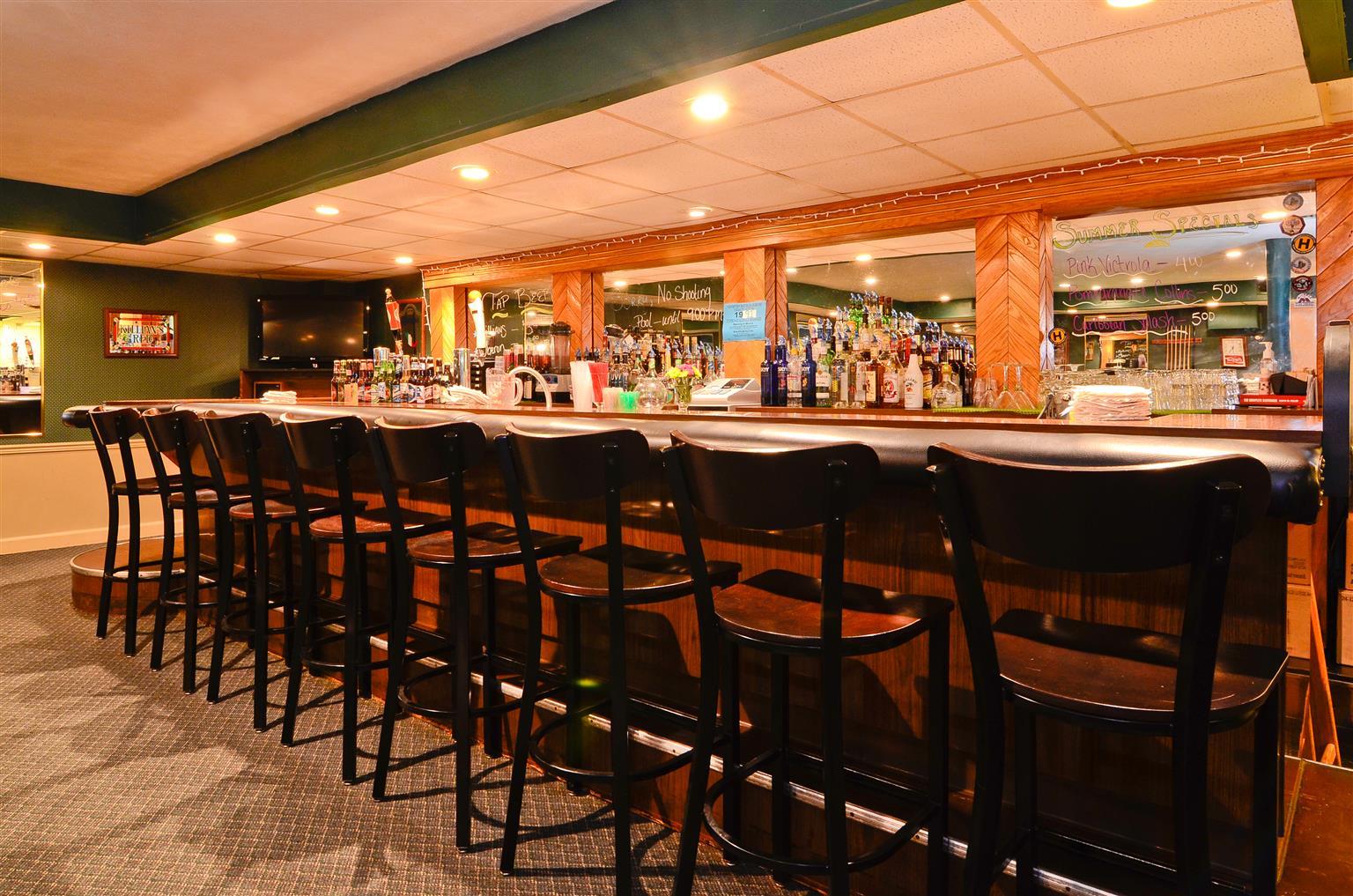 Magnuson Grand Pioneer Inn And Suites Escanaba Restaurant photo